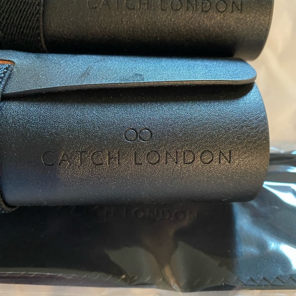 NWOT Catch London eyeglass cases and cleaning cloth - Picture 7 of 8